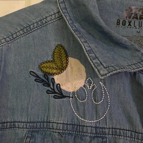 Star Wars Box Lunch R2D2 Button Down - Picture 3 of 5